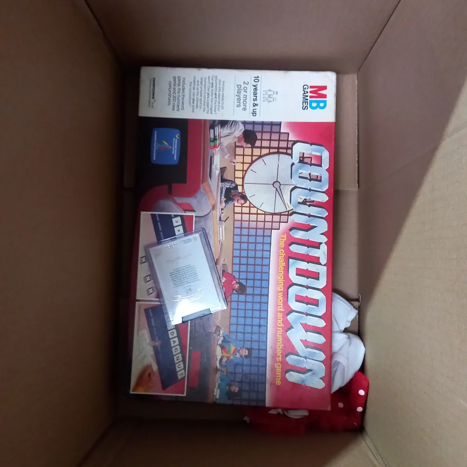 BOX OF APPROX 5 ASSORTED TOYS TO INCLUDE - GALT RAINBOW LAD - ROALD DAHL MATILDA - BEER PONG SET ETC