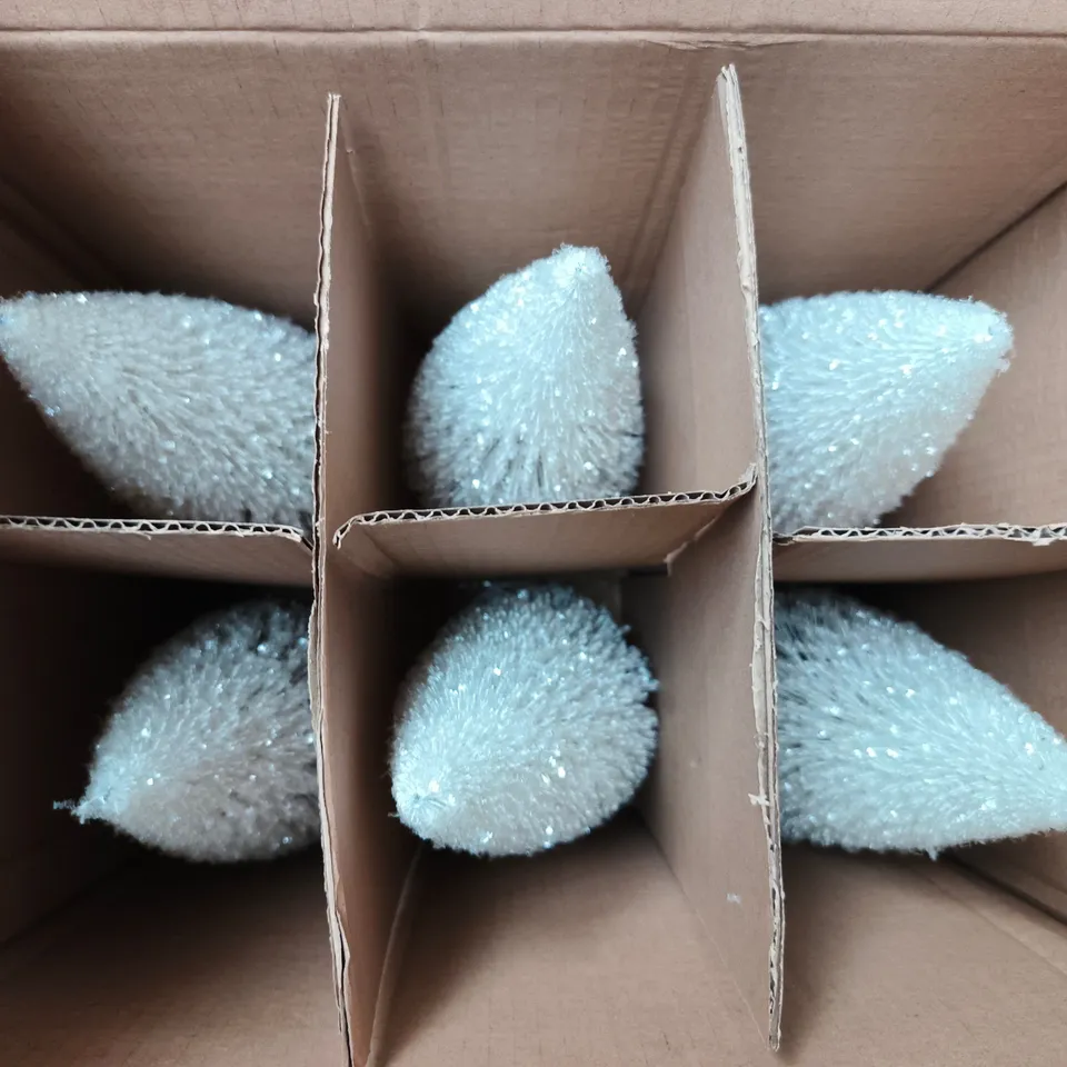 APPROXIMATELY 6 GISELA GRAHAM LONDON WHITE BOTTLE BRUSH CHRISTMAS TREES