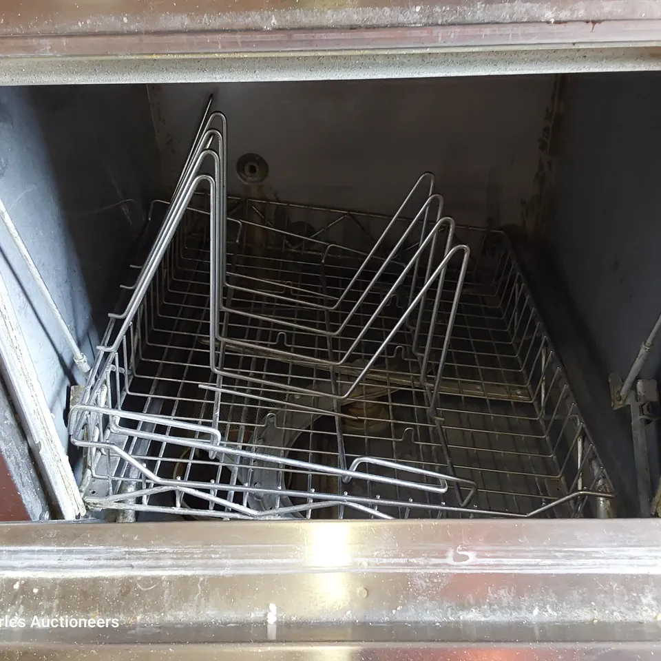 WINTERHALTER COMMERCIAL PASS THROUGHT DISHWASHER UF-M