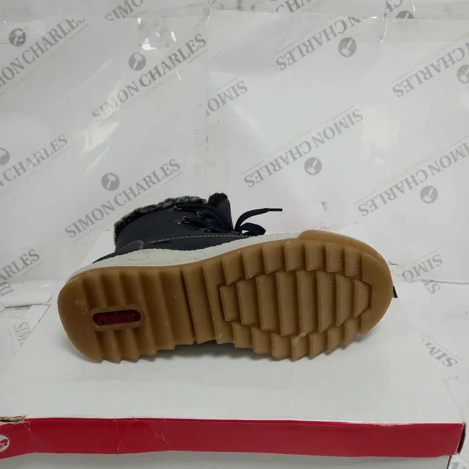 BOXED PAIR OF RIEKER WARM HIKING BOOTS, NAVY - SIZE 6