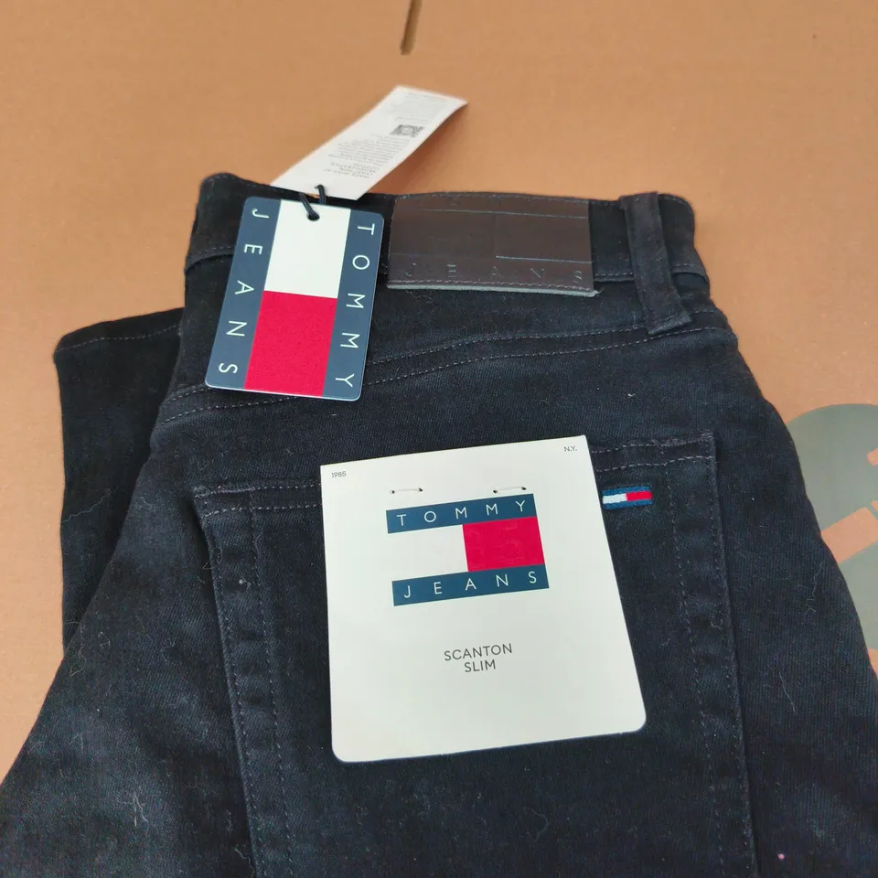 TOMMY JEANS SCANTON SLIM DENIM JEANS - SIZE W28 X L32