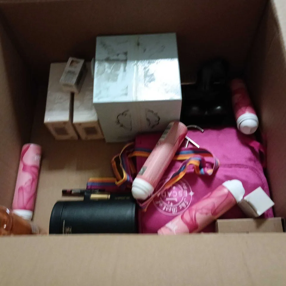 LOT OF APPROXIMATELY 25 ASSORTED HEALTH AND BEAUTY ITEMS TO INCLUDE COCONUT MASK, TABU SPRAY COLOGNE AND NUXE MULTI CORRECTION