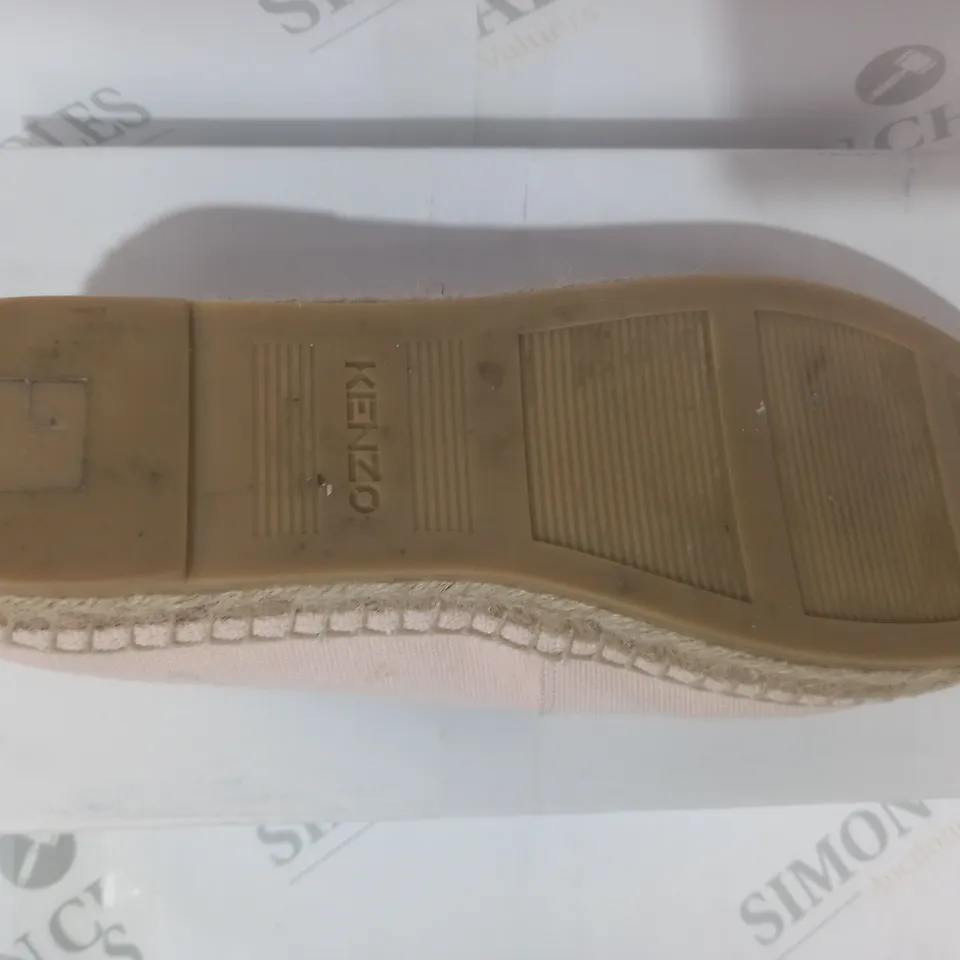 BOXED PAIR OF KENZO ESPADRILLES CLASSIC TIGER CANVAS SLIP-ON SHOES IN PALE PINK EU SIZE 39