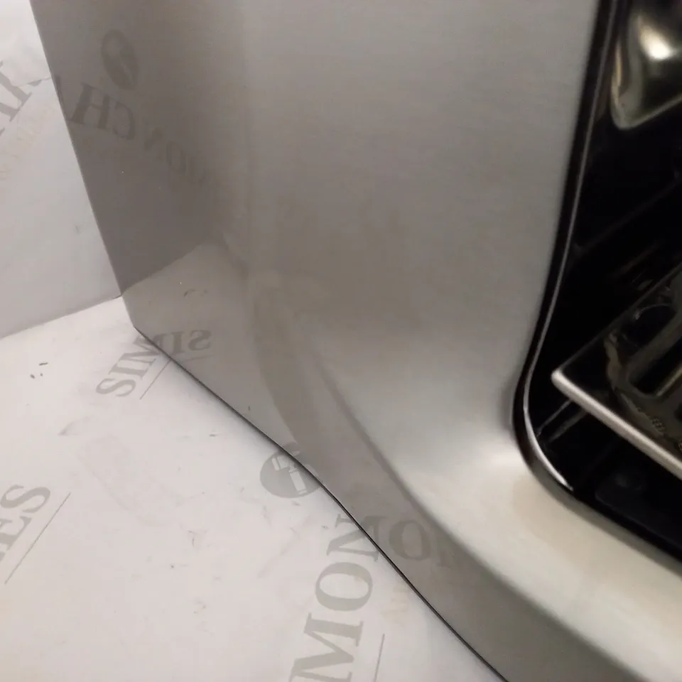 SAGE THE ORACLE TOUCH COFFEE MACHINE