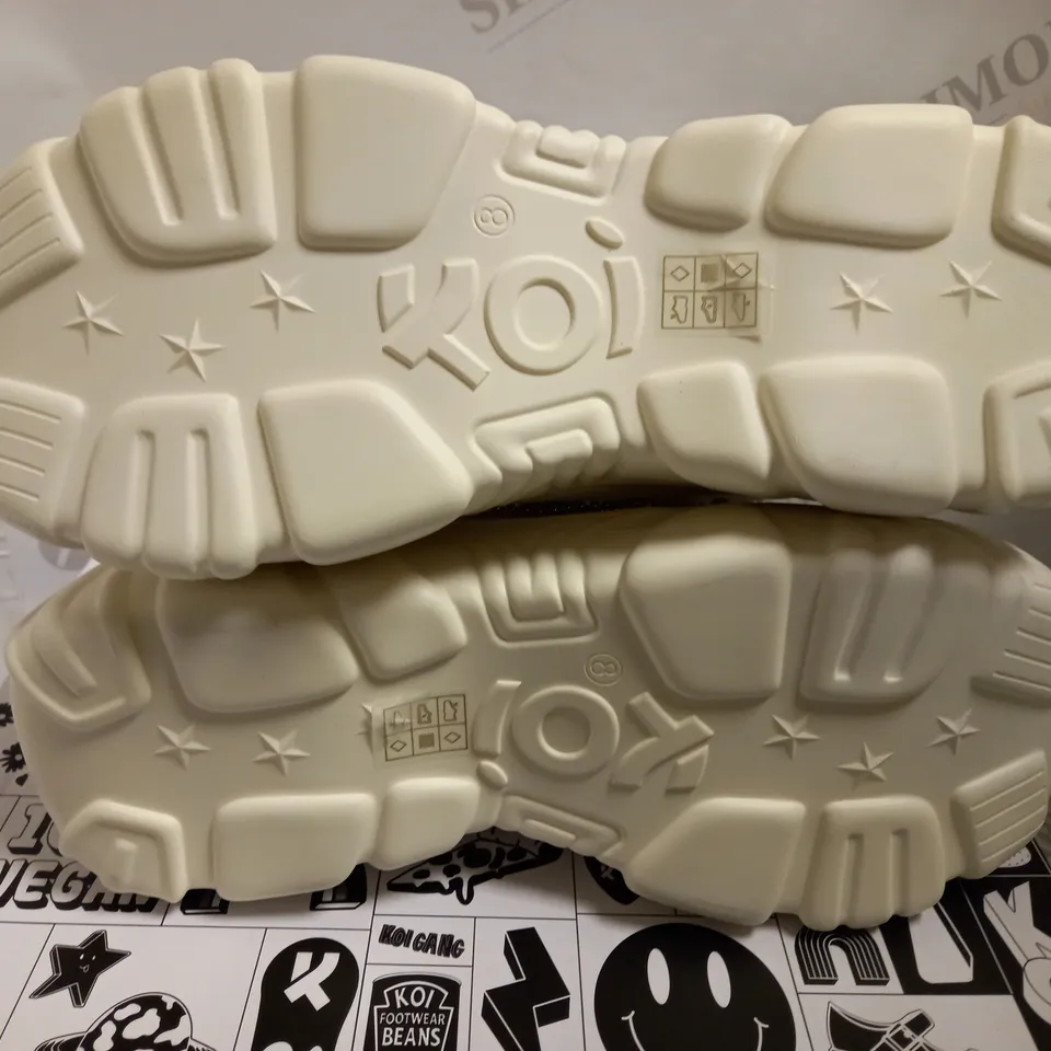 KOI VEGAN JINX WHITE MYSTIC CHARM TRAINERS - SIZE 8