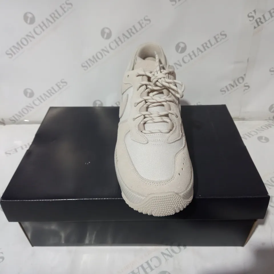 MIKE AIR FORCE 1 WILD SIZE 6