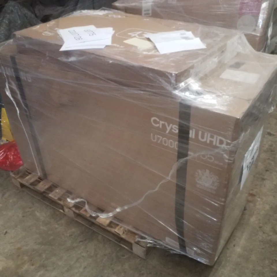 PALLET CONTAINING 6 ASSORTED DAMAGED TVS