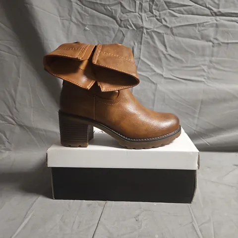 BOXED PAIR OF LADY GLORY BLOCK HEEL ANKLE BOOTS IN CAMEL SIZE EU 36