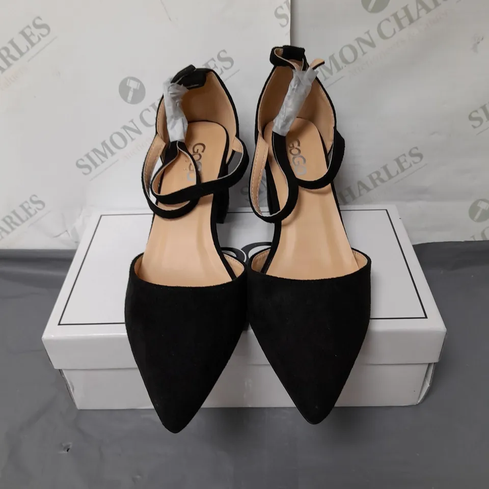 GOGO LADIES BLACK SANDALS SIZE EU 40