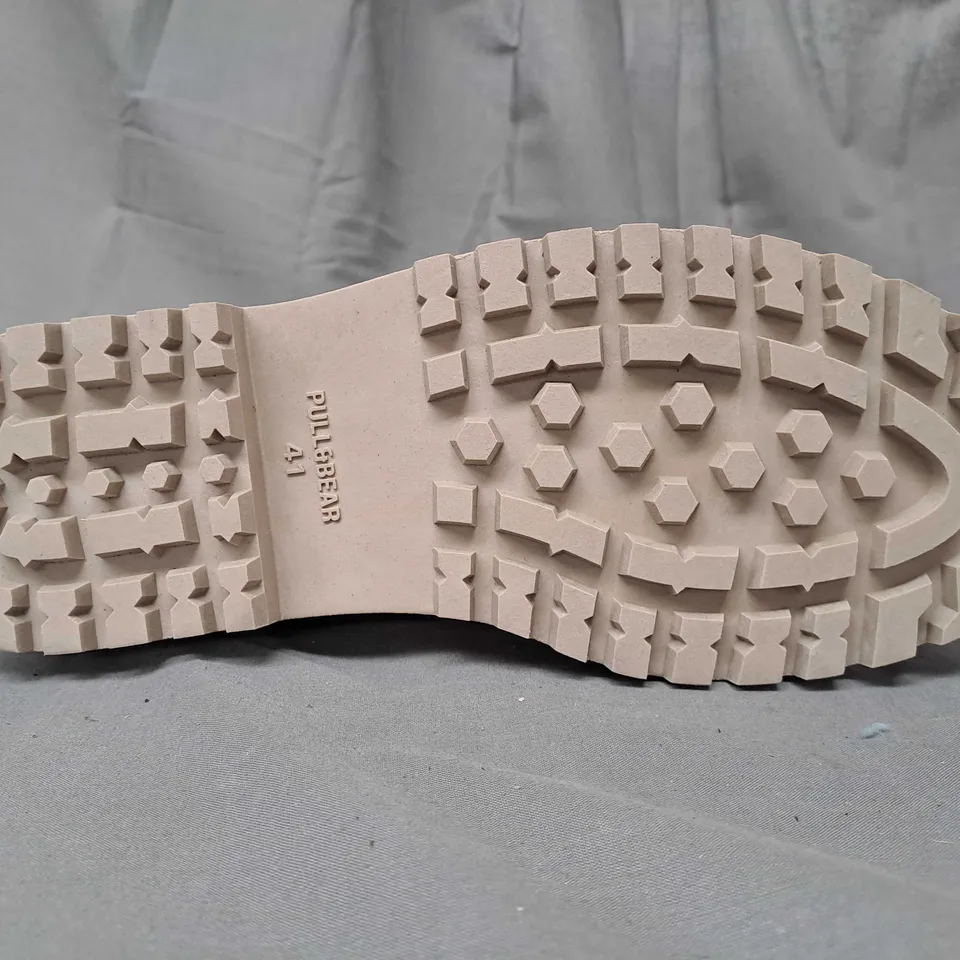 PAIR OF PULL & BEAR SHOES IN STONE UK SIZE 7