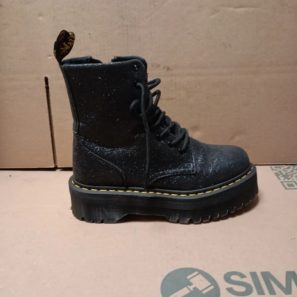 DR MARTENS AIR WAIR WITH BOUNCING SOLES BOOTS BLACK GLITTER SIZE 5