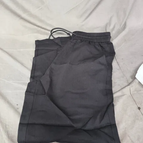 HALARA BLACK WOMEN'S TROUSERS – UK 18, M (REGULAR)