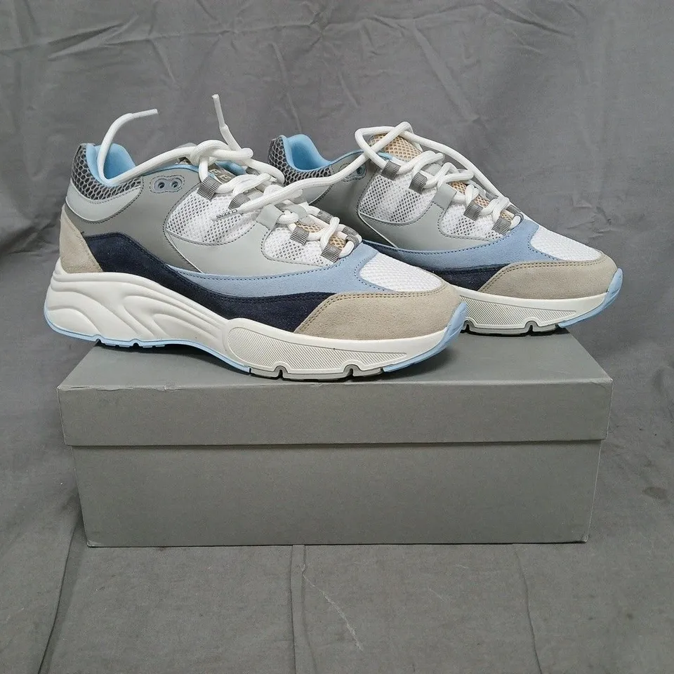 BOXED PAIR OF CLEENS AERO RUNNER TRAINERS IN DUSK SIZE UK 11