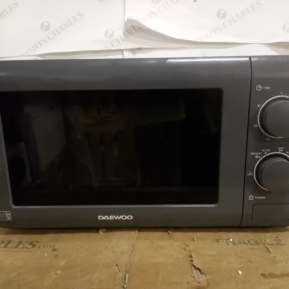 DAEWOO 20L MANUAL MICROWAVE WIT 5 POWER SETTINGS AND 30 MINUTE TIMER