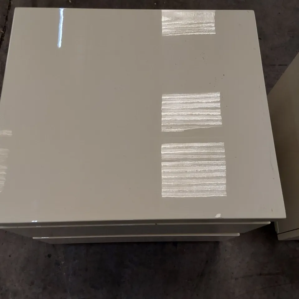 BRAND NEW 2-DRAWER BED SIDE TABLE - SET OF 2, CREAM (2 ITEMS)