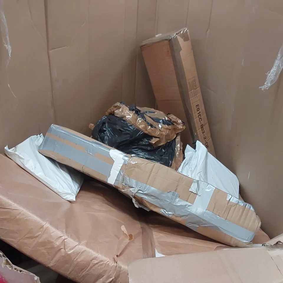 PALLET OF ASSORTED ITEMS INCLUDING: PRESSURE WASHER, KIDS ARTIST EASEL, NESTING COFFEE TABLE, MATTRESS, BABY WALKER ECT