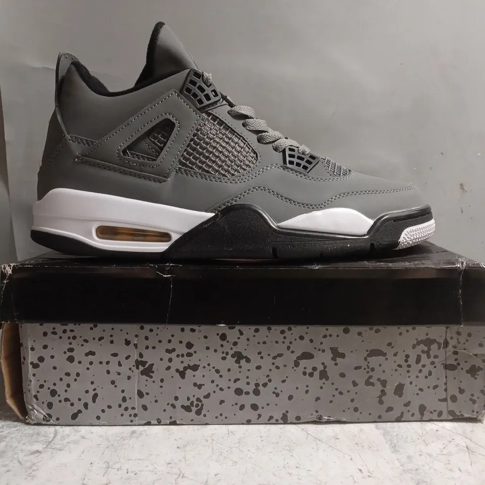 BOXED PAIR OF NIKE AIR JORDAN 4 RETRO SHOES IN GREY SIZE UK 10