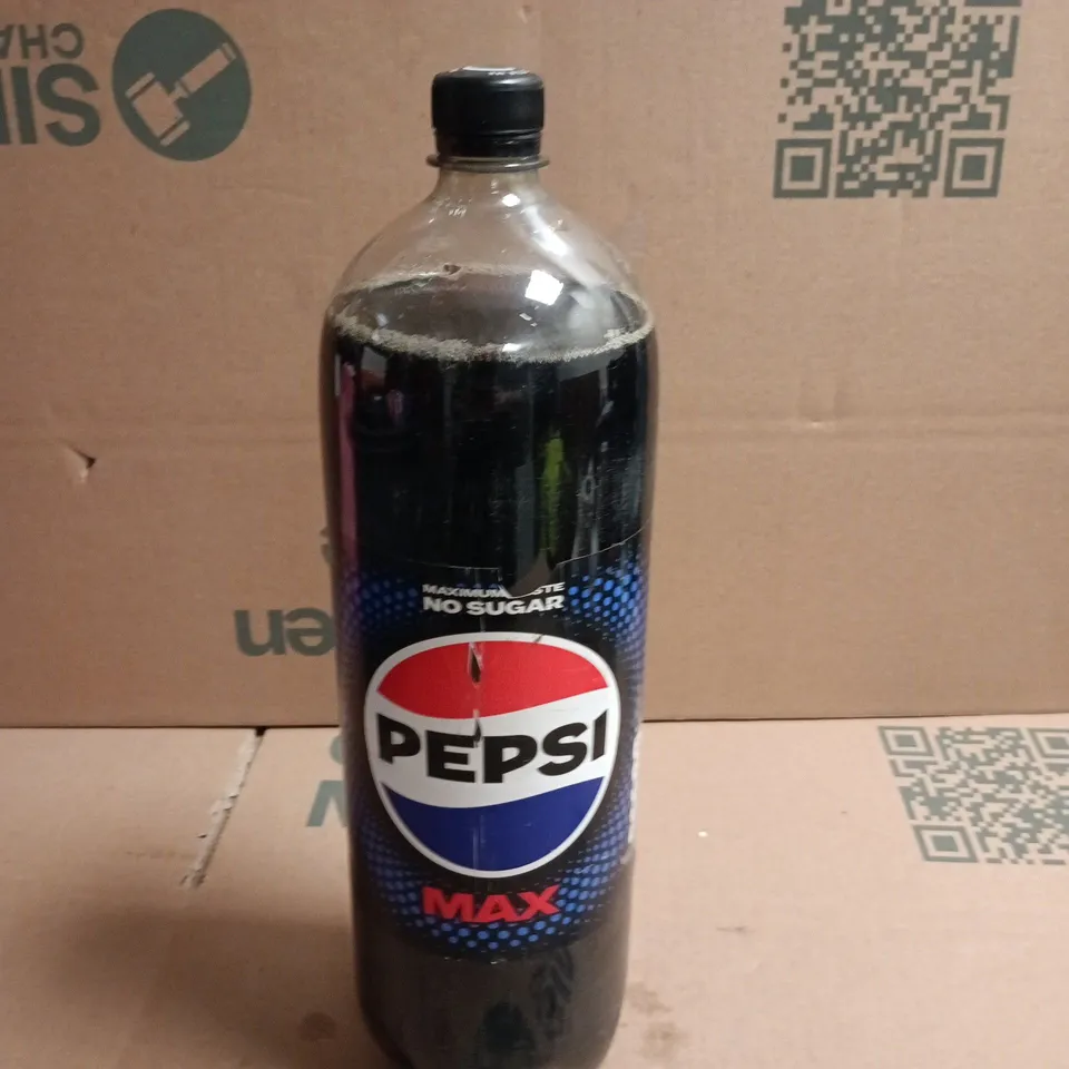 LOT OF 6 BOTTLES OF PEPSI MAX 2L PER BOTTLE
