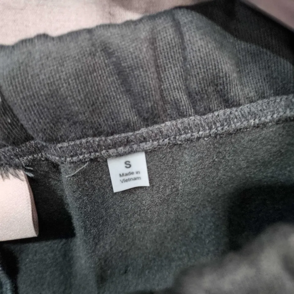 ESSENTIALS FEAR OF GOD SWEATPANTS – BLACK, SIZE S