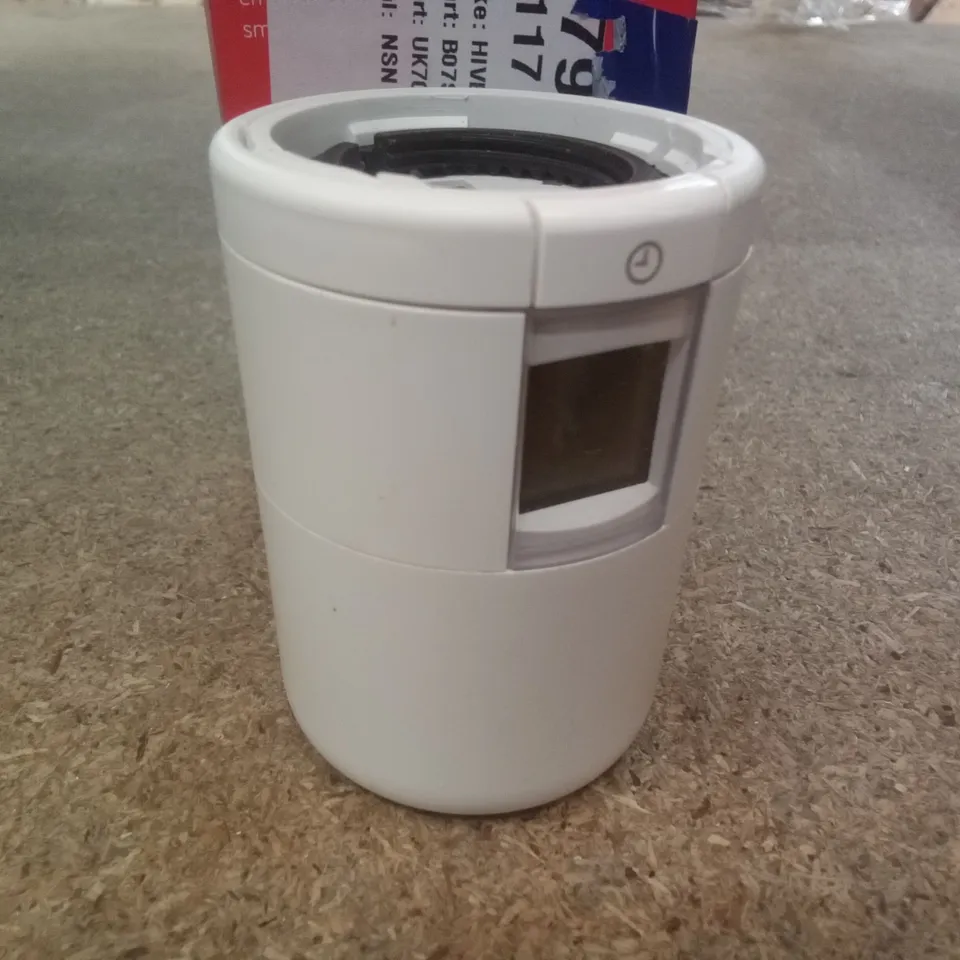 BOXED HIVEHOME SMART THERMOSTATIC RADIATOR VALVE HEAD