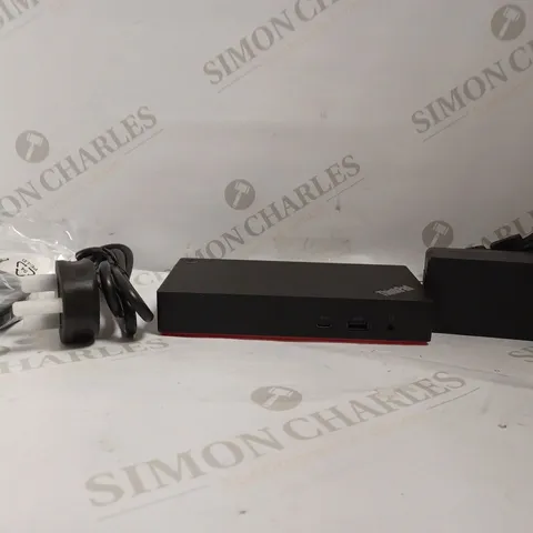 THINKPAD UNIVERSAL USB-C DOCK