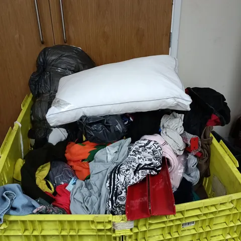 PALLET TO CONTAIN A LARGE AMOUNT OF ASSORTED HOUSEHOLD ITEMS TO INCLUDE CLOTHING, PILLOW ETC