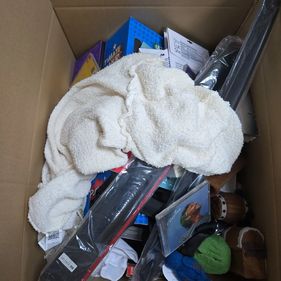 BOX OF APPROXIMATELY 15 ASSORTED ITEMS INCLUDING SHREDDER LUBRICATION SHEETS, PEPPA PIG SEATBELT COVER AND BELLAVITA LUXURY G.O.A.T EAU DE PARFUM