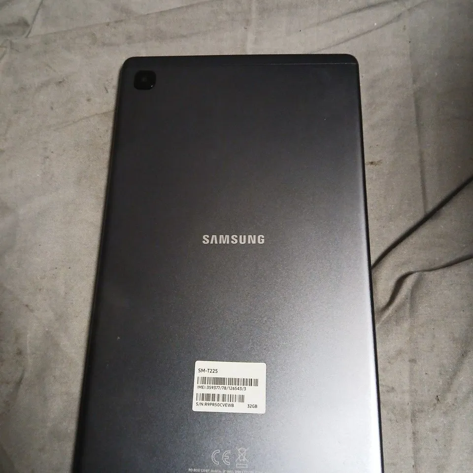 SAMSUNG GALAXY TABLET SM-T225 32GB – SPACE GRAY