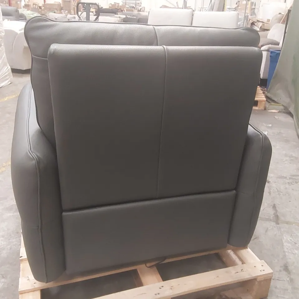 QUALITY DESIGNER ITALIAN MADE LEATHER UPHOLSTERED RIVA ELECTRIC RECLINER CHAIR
