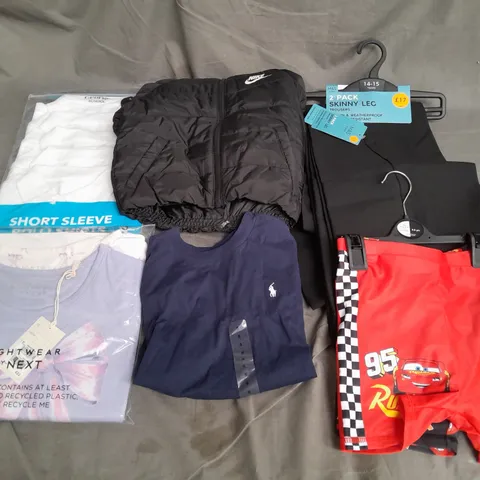BOX OF APPROXIMATELY 30 ASSORTED KIDS CLOTHING ITEMS TO INCUDE - PYJAMAS, JACKET, TROUSERS, ETC