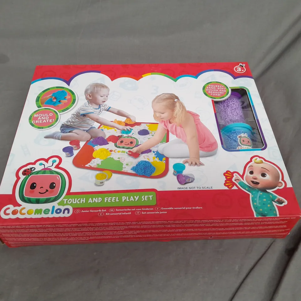 COCOMELON TOUCH AND FEEL PLAY SET