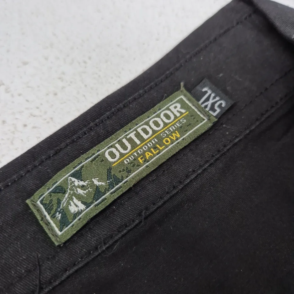 BLACK BUTTON-FRONT SHIRT WITH OUTDOOR LABEL, 5XL (UK)