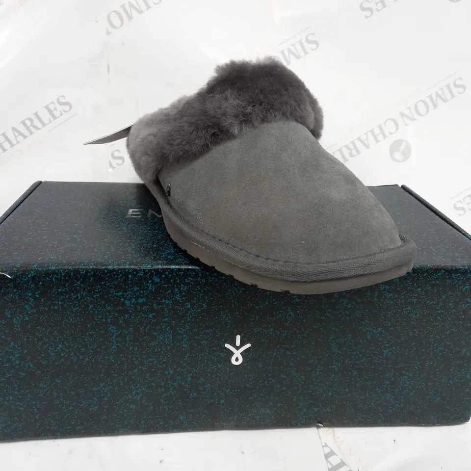 BOXED EMU NEST JOLIE SHEEPSKIN SLIPPERS, CHARCOAL - SIZE 9