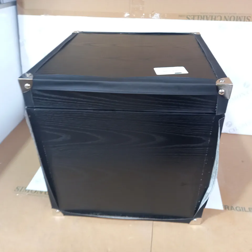 KELLY HOPPEN SET OF NESTING STORAGE BOXES - BLACK