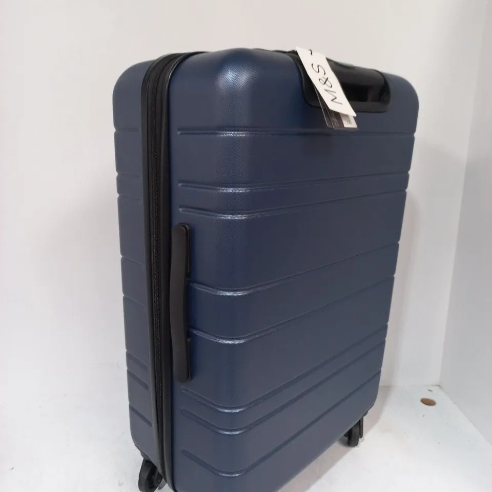 UNBOXED M&S HARD SHELLED LARGE LUGGAGE CASE WITH WHEELS