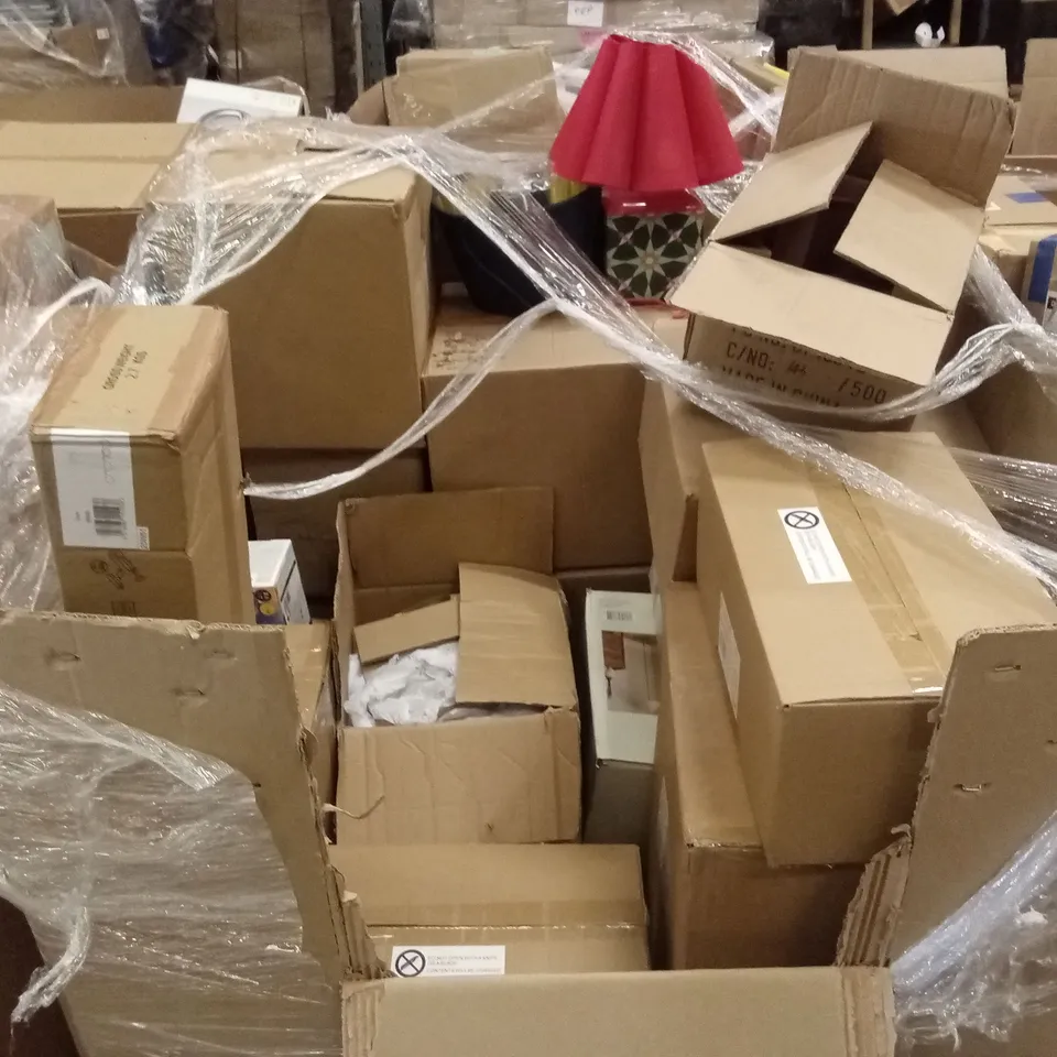 PALLET TO CONTAIN APPROXIMATELY 29 DESIGNER INDOOR LIGHTING PRODUCTS TO INCLUDE; FLOOR LAMPS, LAMPS, WALL LIGHTS, CEILING LIGHTS ETC