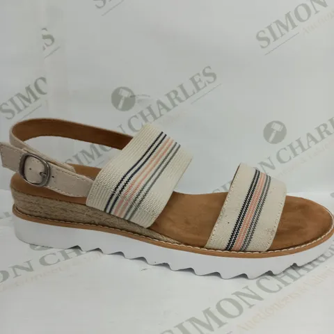 SKECHERS DESERT KISS HI SPORTY WEDGE SANDAL - SIZE UNSPECIFIED
