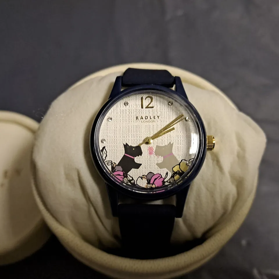 BOXED RADLEY LONDON TWIN DOG WATCH IN NAVY