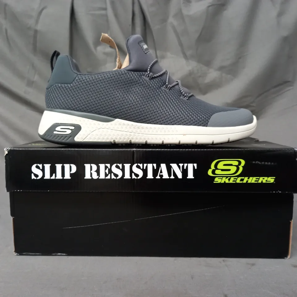 BOXED PAIR OF SKECHERS TRAINERS IN CHARCOAL SIZE 6