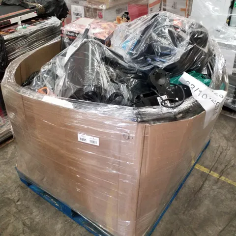 PALLET OF APPROXIMATELY 32 UNPROCESSED RAW RETURN HOUSEHOLD AND ELECTRICAL GOODS TO INCLUDE;