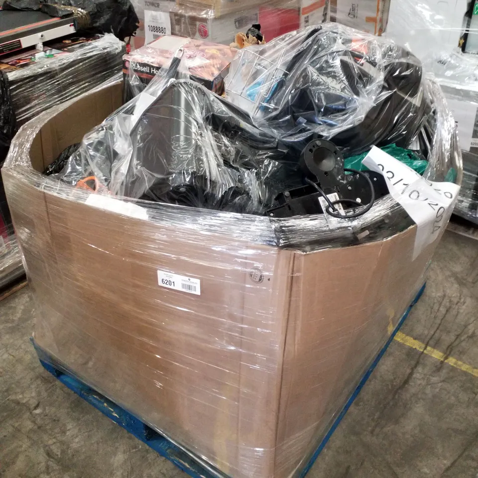 PALLET OF APPROXIMATELY 32 UNPROCESSED RAW RETURN HOUSEHOLD AND ELECTRICAL GOODS TO INCLUDE;