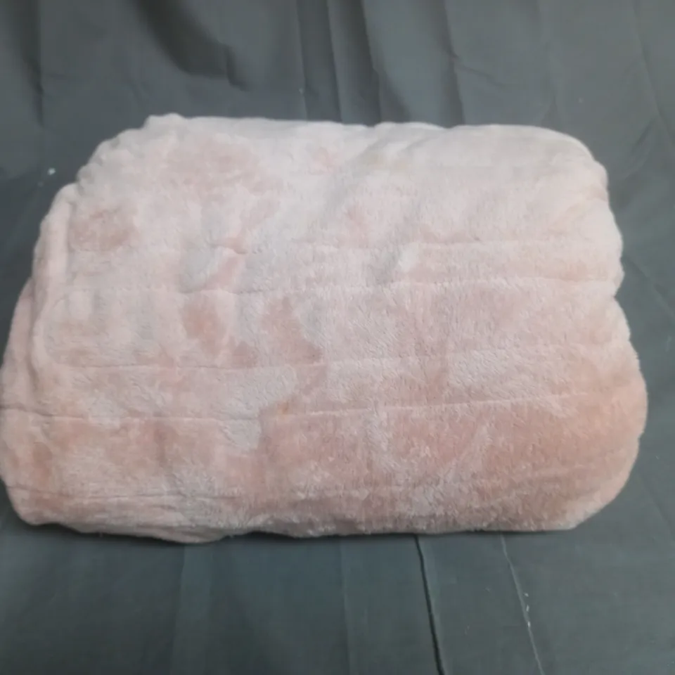 COZEE HOME VELVETSOFT HEATED THROW IN PINK