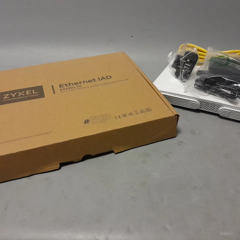 ZYXEL EX3301-T0 DUAL-BAND WIRELESS AX1800 ROUTER