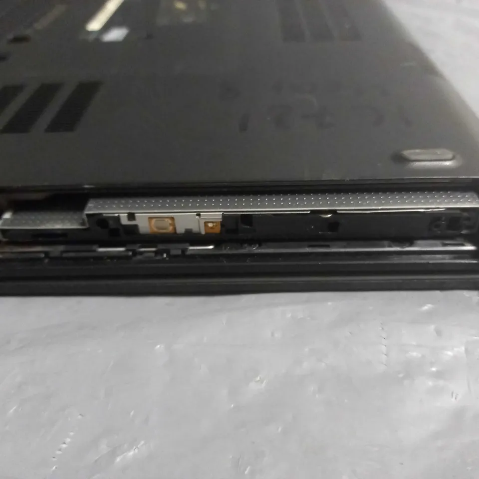 DELL LATITUDE E5540 LAPTOP