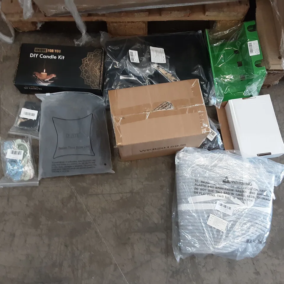 PALLET OF ASSORTED PRODUCTS TO INCLUDE MAGNETIC SCREEN DOOR, DIY CANDLE KIT, DEZENE PREMIUM THROW PILLOW CASE, EGG SEPARATORS, AROYI MOBILE PHONE CASE, HEX SHANK BOLT EXTRACTOR 