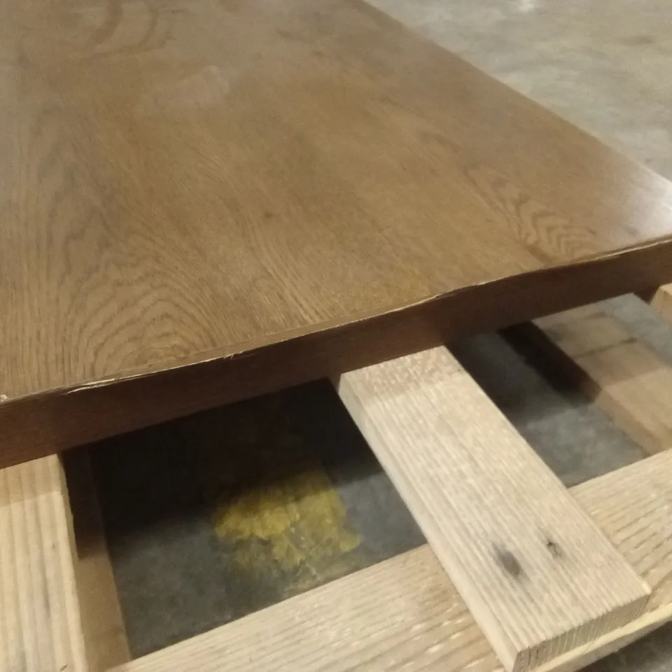 BRONX DINING TABLE