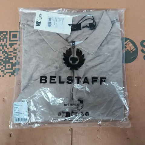 BAGGED BELSTAFF ALLOY POLO TOP IN DARK SAND SIZE 3XL