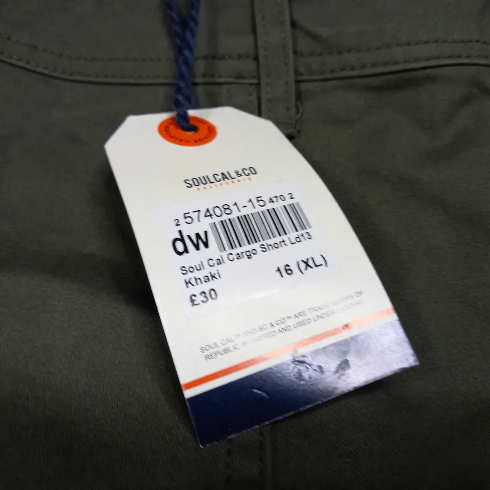 SOULCAL & CO KHAKI CARGO SHORTS - SIZE 16