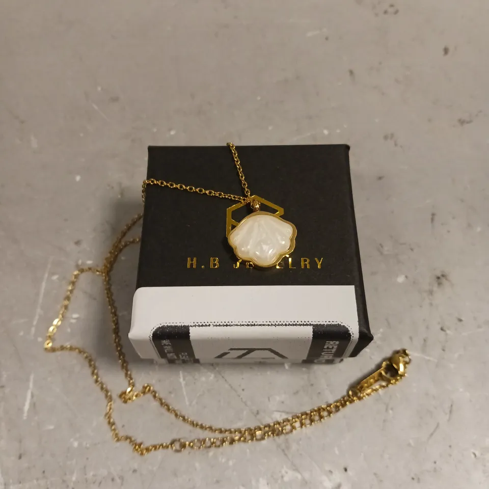 HONEY BABY JEWELLERY SHELL PENDANT NECKLACE 