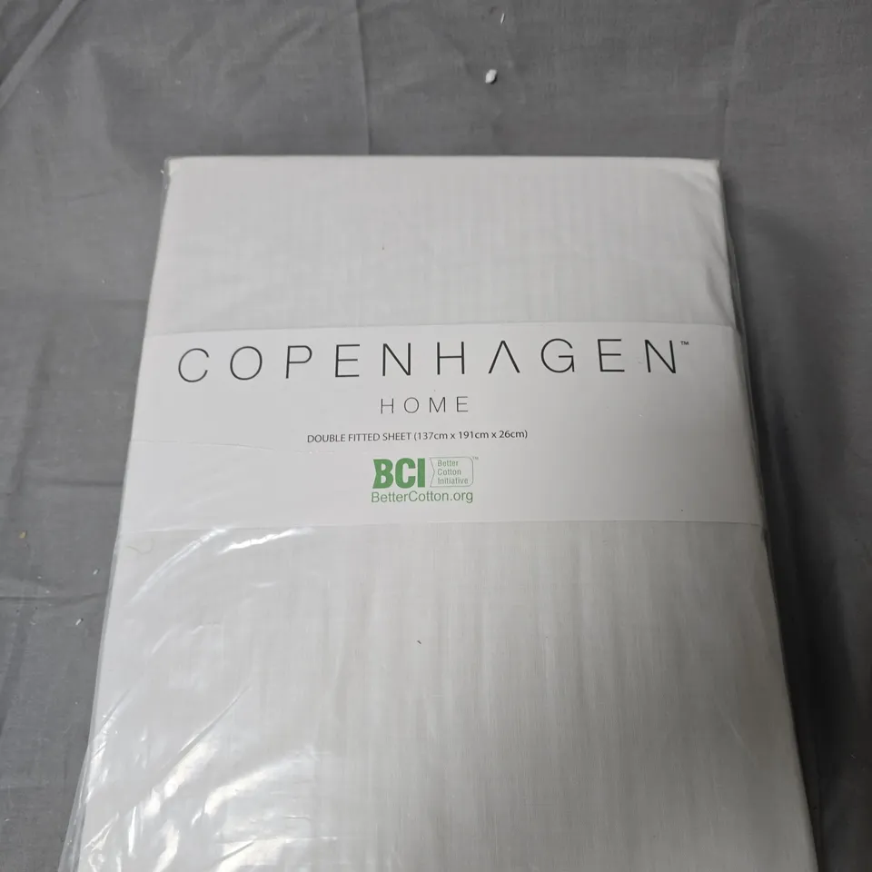 COPENHAGEN HOME DOUBLE FITTED SHEET – 137 X 191 X 26 CM